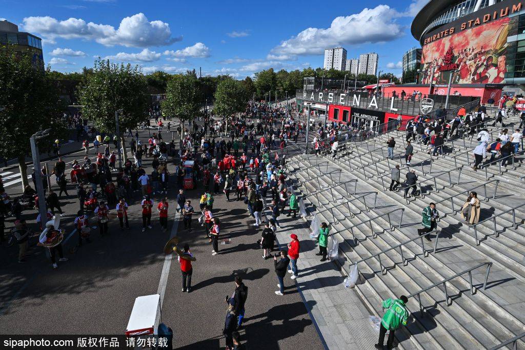 背后, 光芒的真正, 而曼城 背后, 光芒的真正, 而曼城