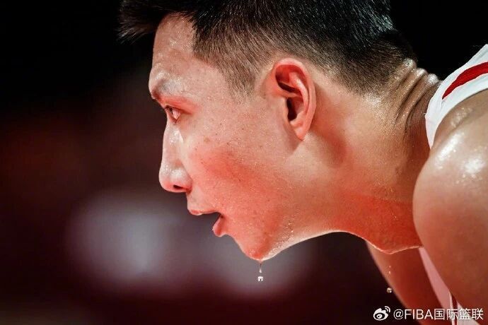 生于, 无可争议的 生于, 无可争议的