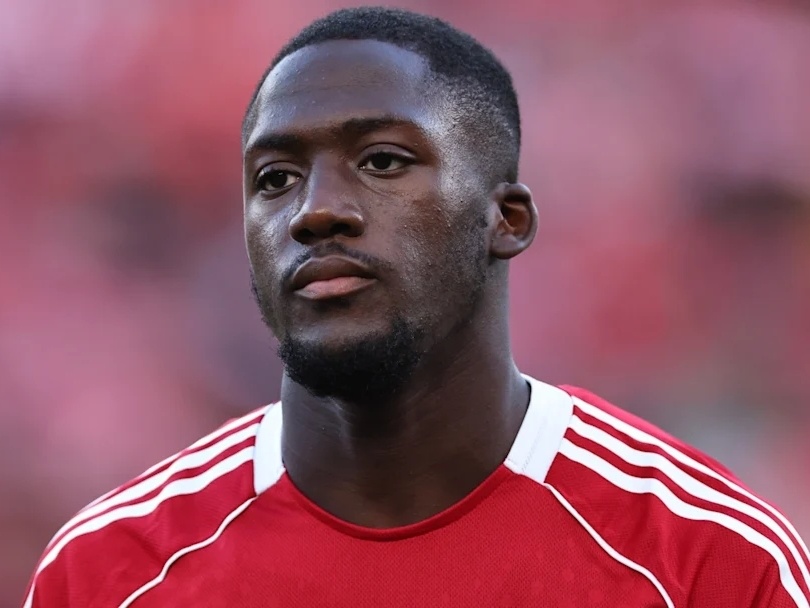 方面认为球, 层对其加盟 方面认为球, 层对其加盟