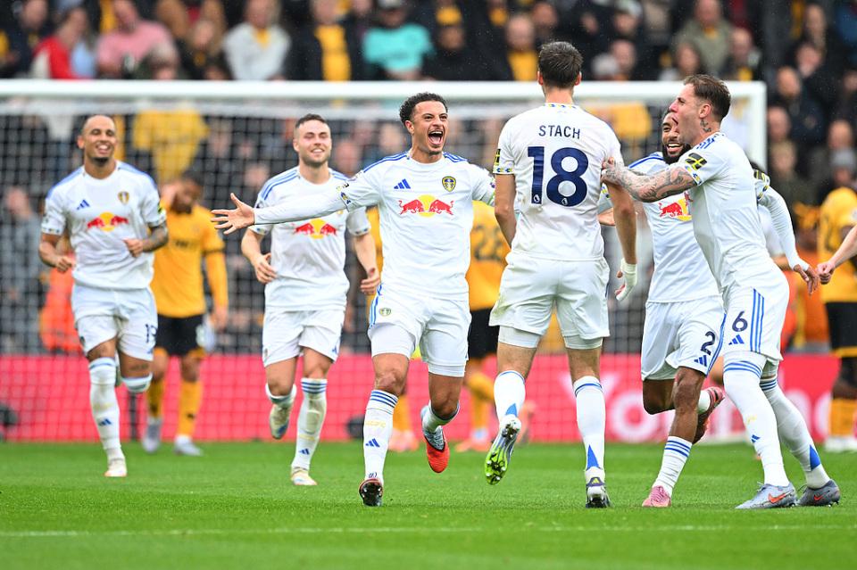 cc, 雷伊奇门前, net