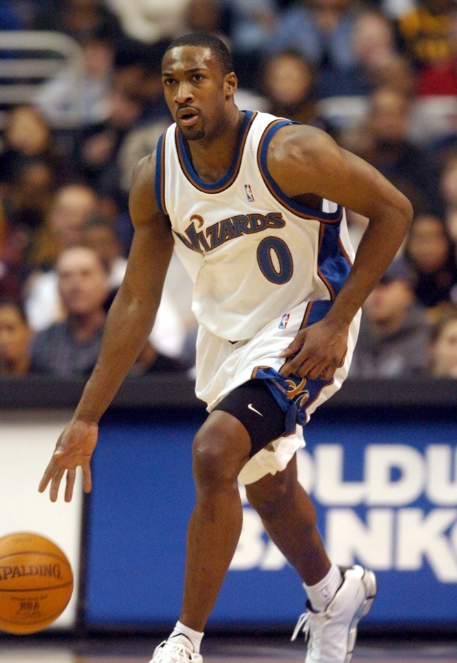 阿里纳斯别 阿里纳斯别